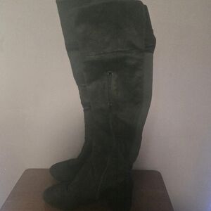 Thigh high heeled boots